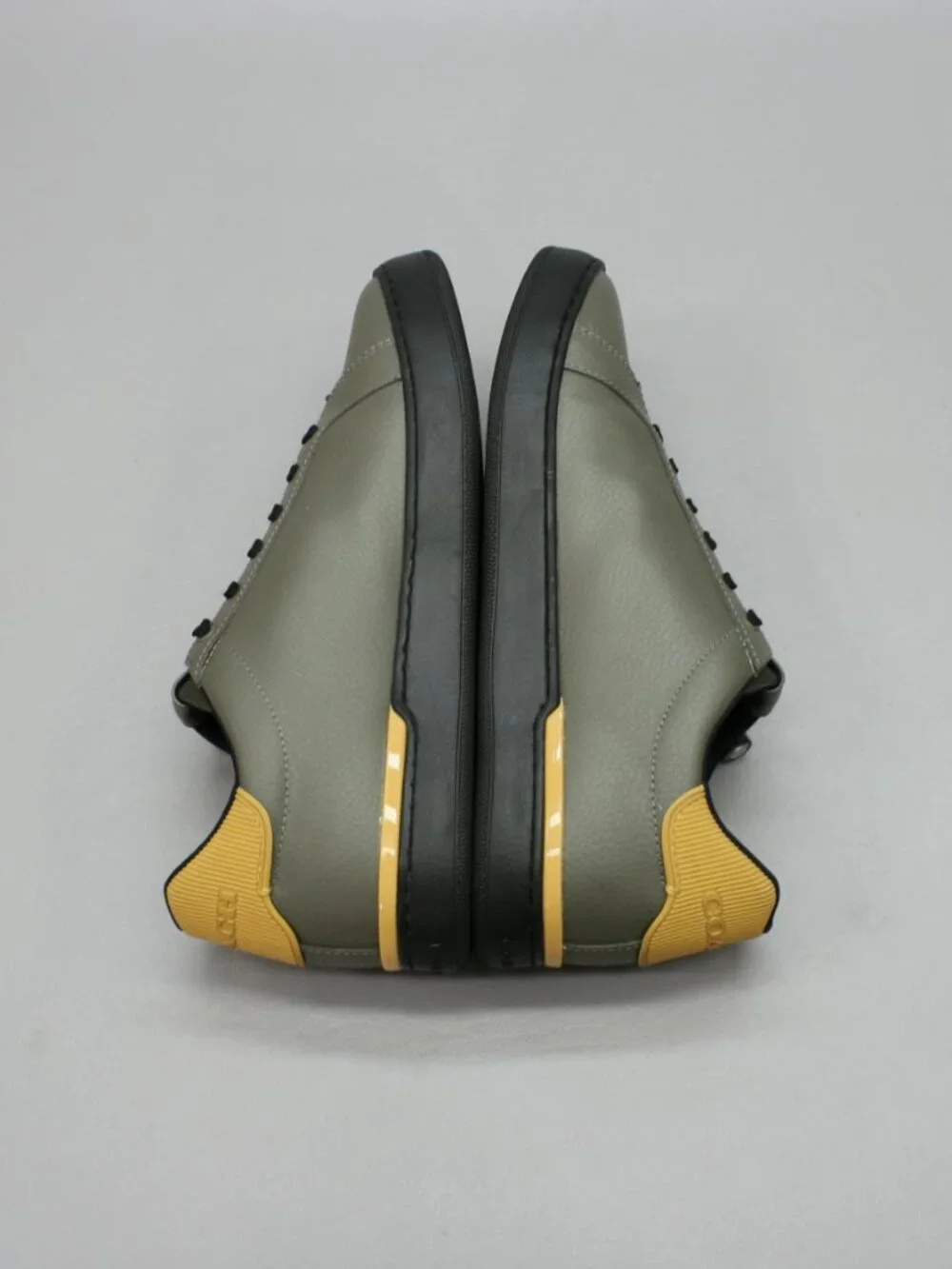 Coach men 10